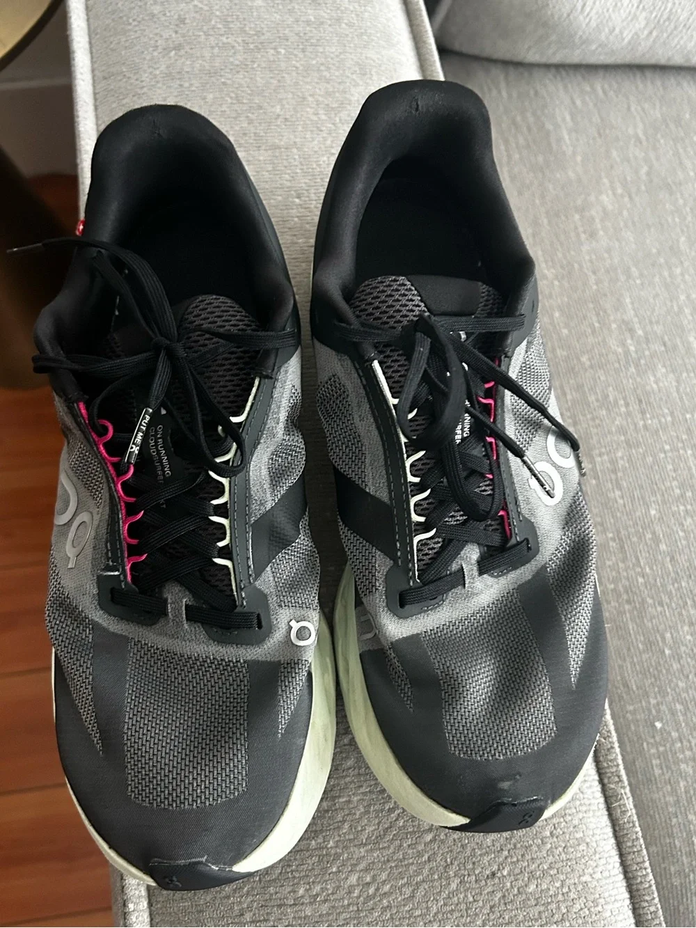 ON Running Women's Cloudsurfer Next Shoes, Black/Lima, US 11